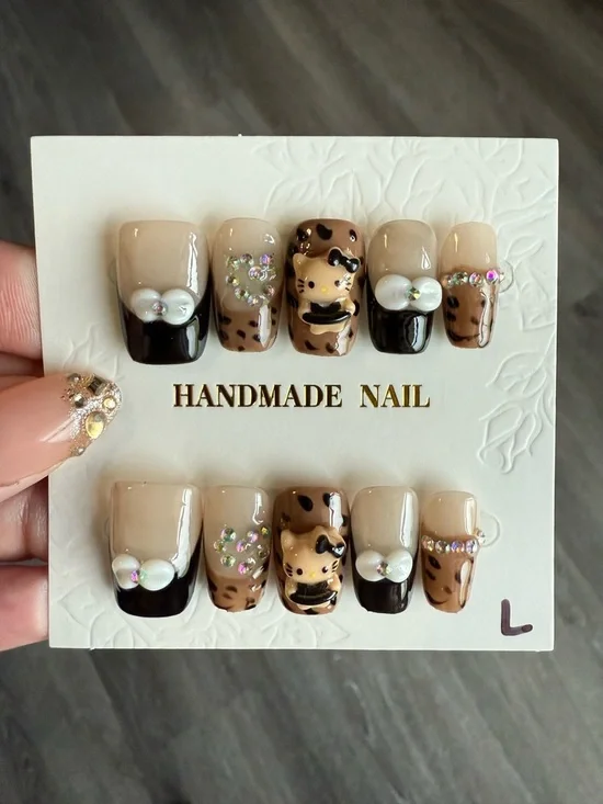 Handmade Leopard Print Press-On Nails in Beige and Black - Picture 1 of 3